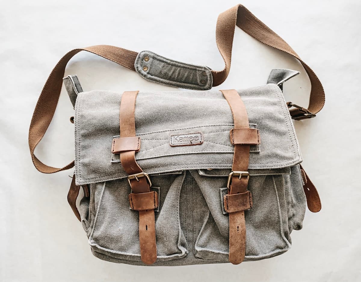 Soft Canvas Messenger